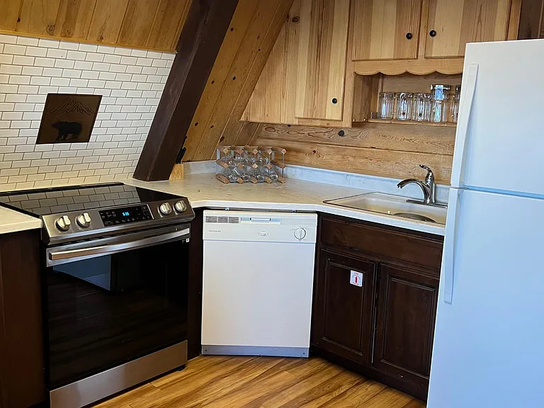 731 Beverly Cir — Photo 17