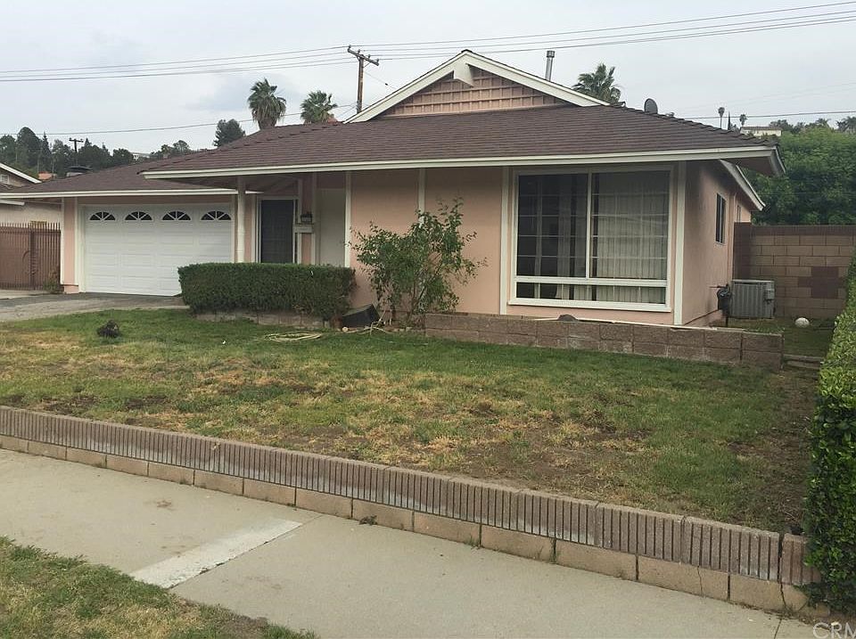 2nd image of 3042 Castle Rock Rd
