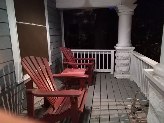 3rd image of 1014 W Wyandotte Ave