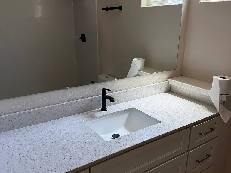 315 Freeman St #B — Photo 7