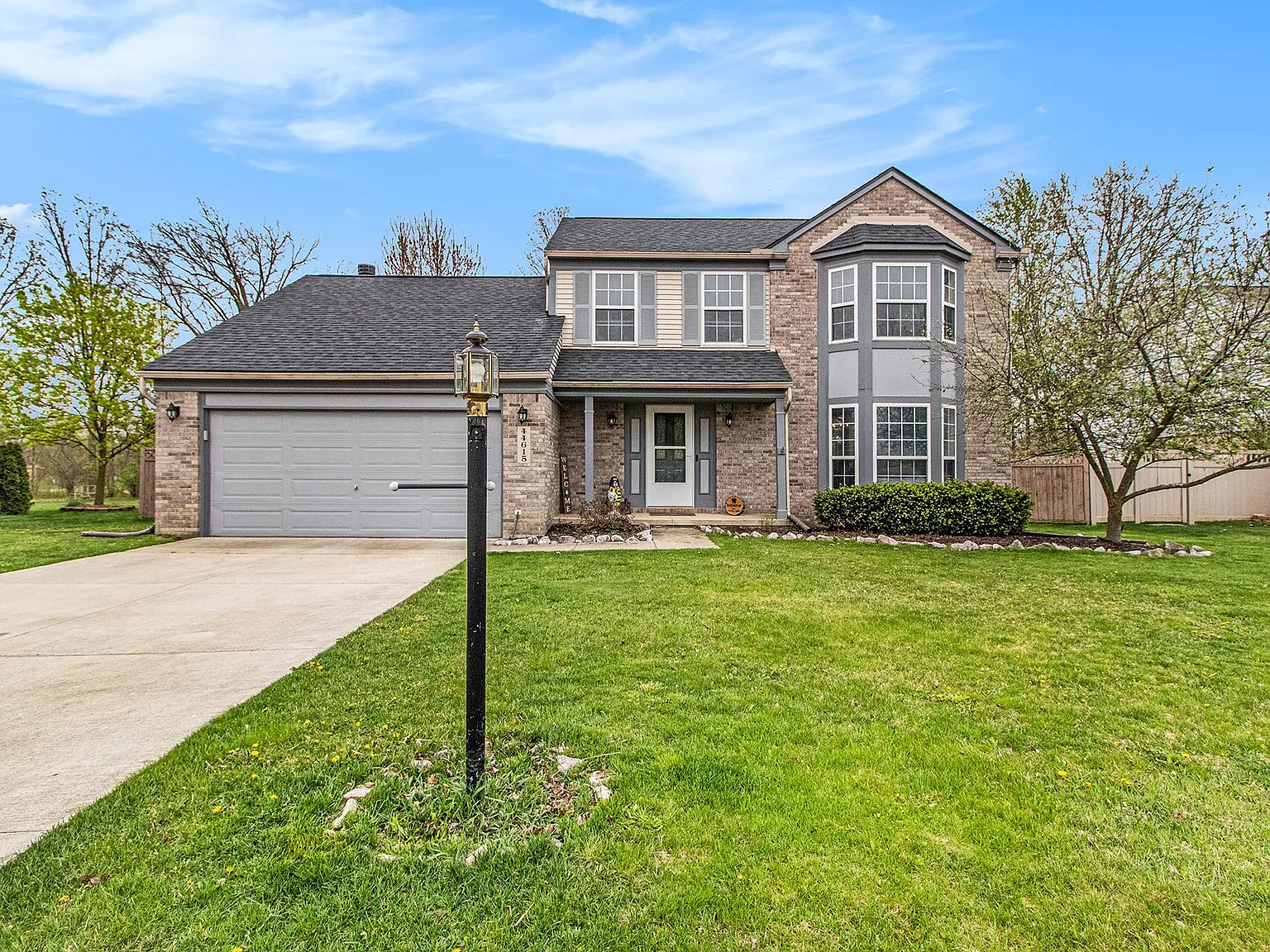 3 bed, 2.5 bath, 1816 sqft, $2,600 — Photo 1