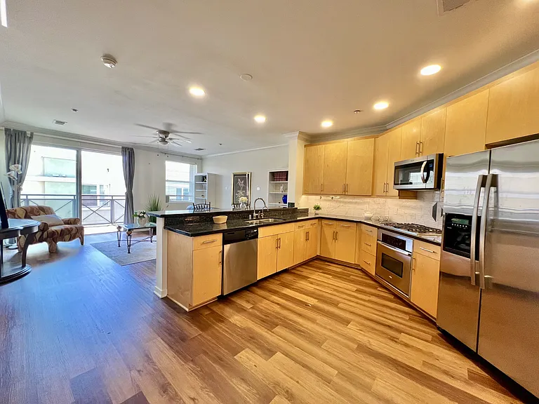 3650 5th Ave #513-1 — Photo 3