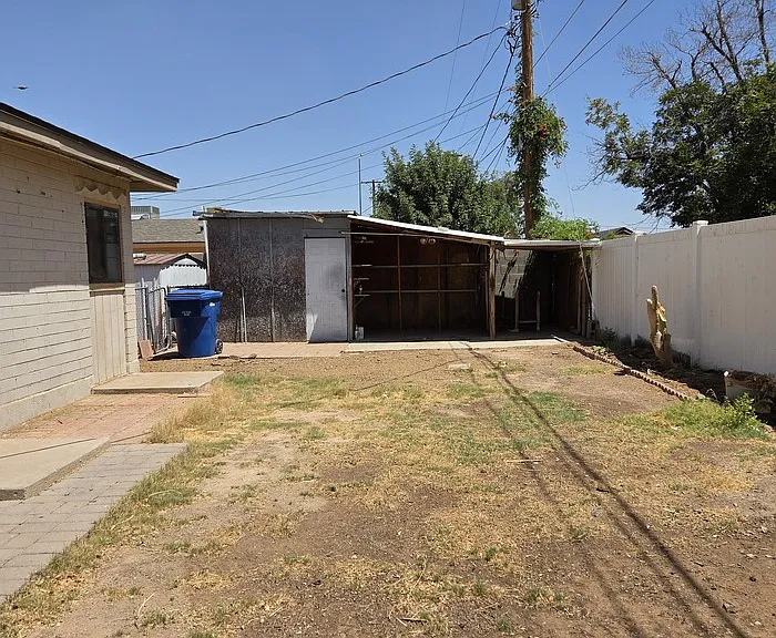319 S Hobson — Photo 9