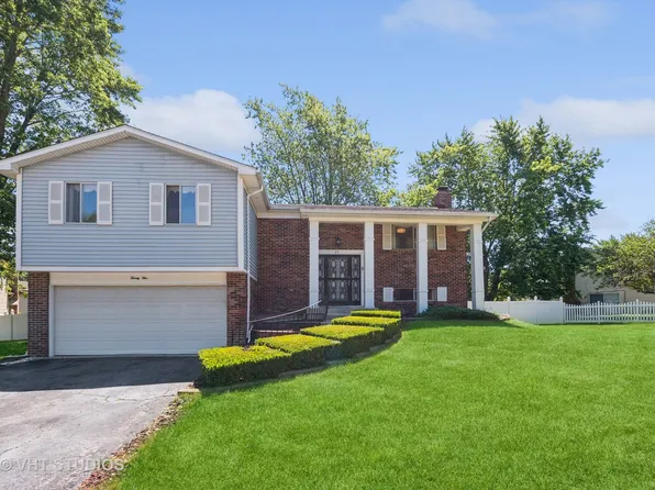 25 Wedgewood Rd, Matteson, IL 60443