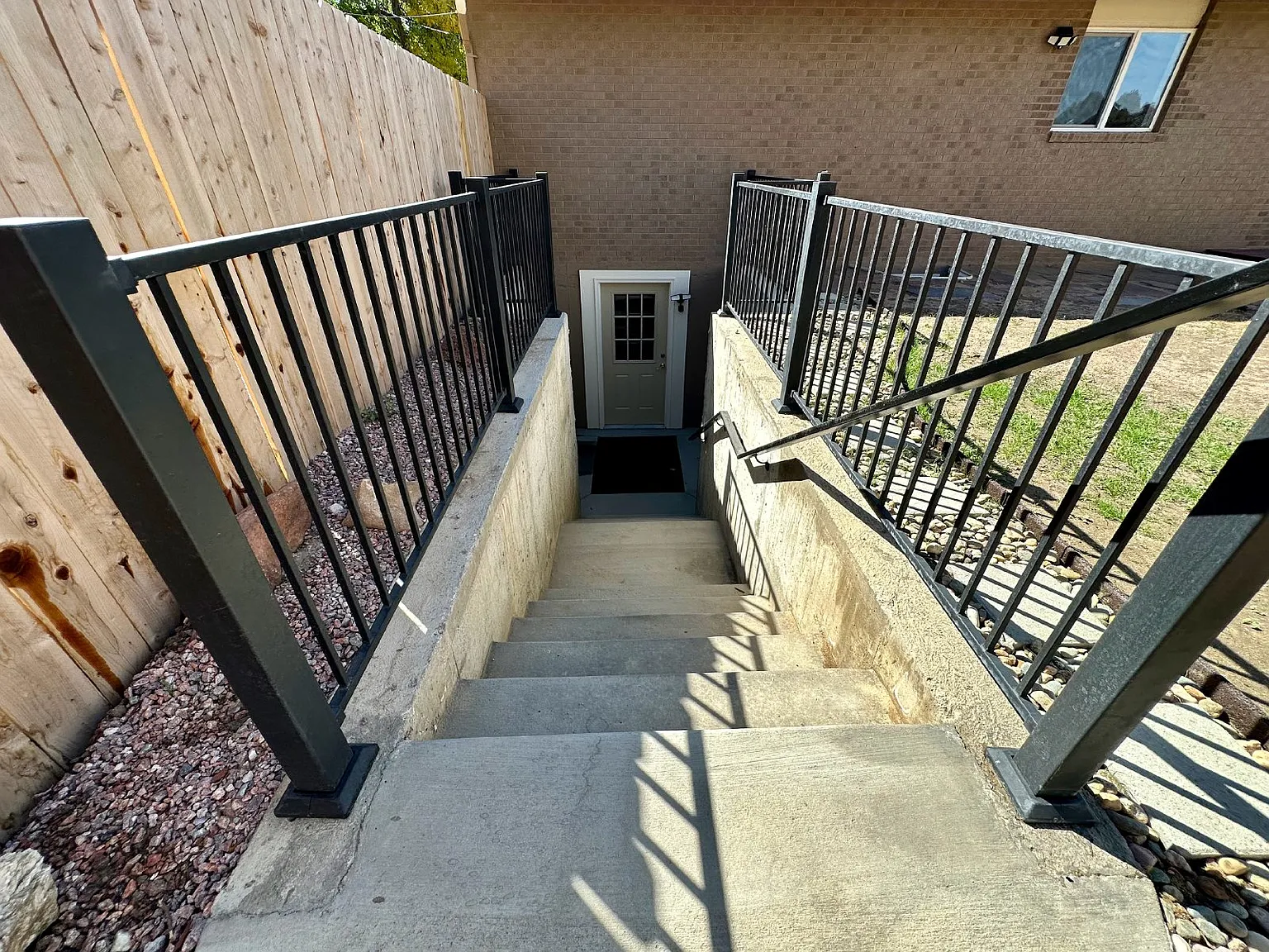 2 bed, 1.0 bath, 1079 sqft, $1,550 — Photo 4