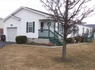 20 Caroline Dr, Belvidere, NJ 07823