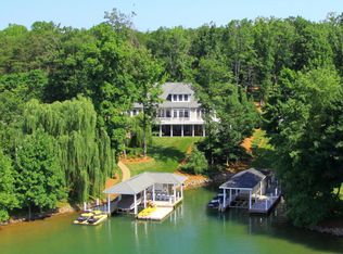 45 Sandy Edge Cir, Penhook, VA 24137