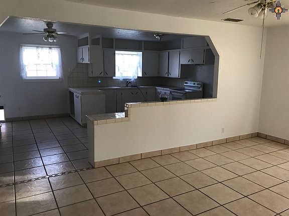 3rd image of 801 Avenue D