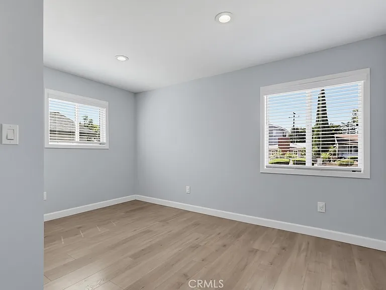 15811 Rosalita Dr — Photo 19