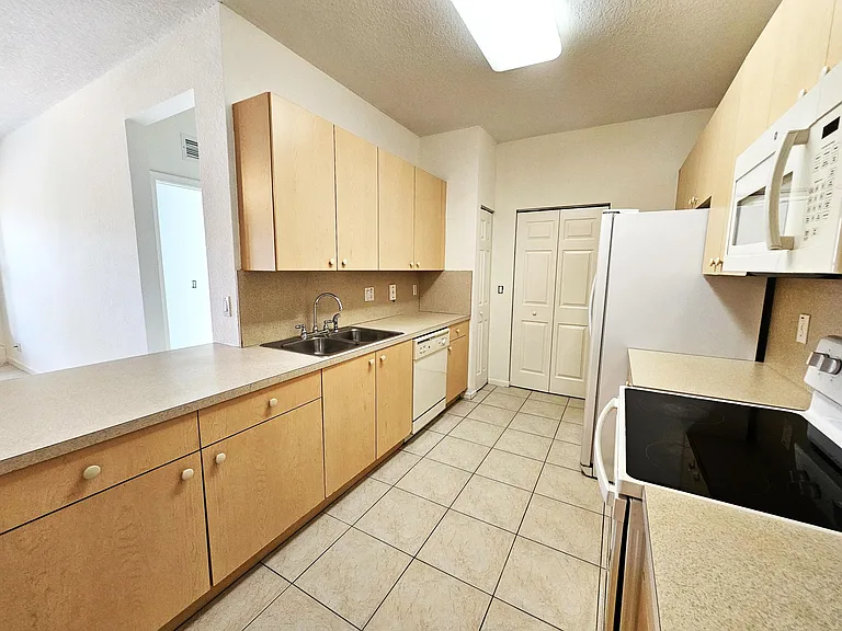 3569 Forest Hill Blvd #104 — Photo 5