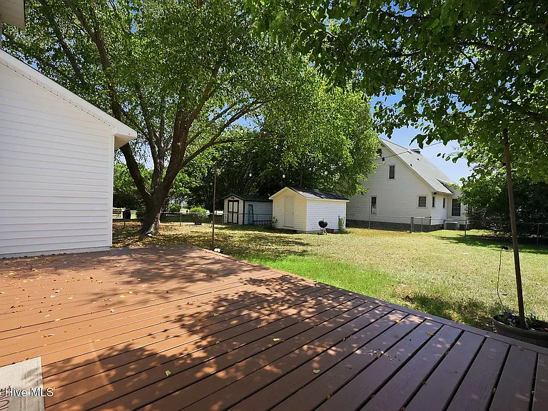 2117 Canyon Dr — Photo 40