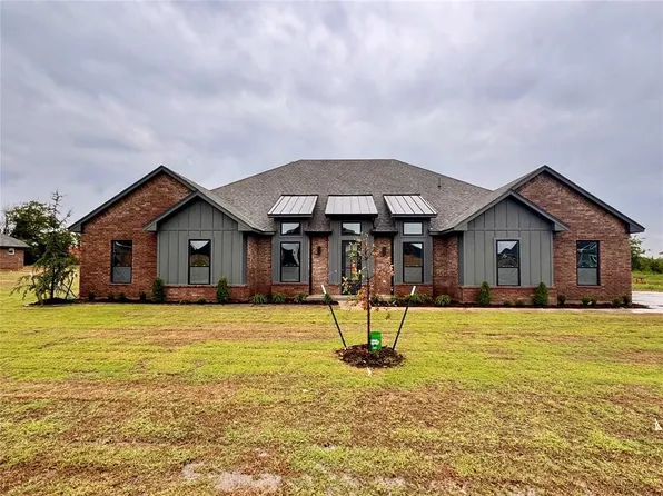 4045 Great Redwood Rd, Norman, OK 73072