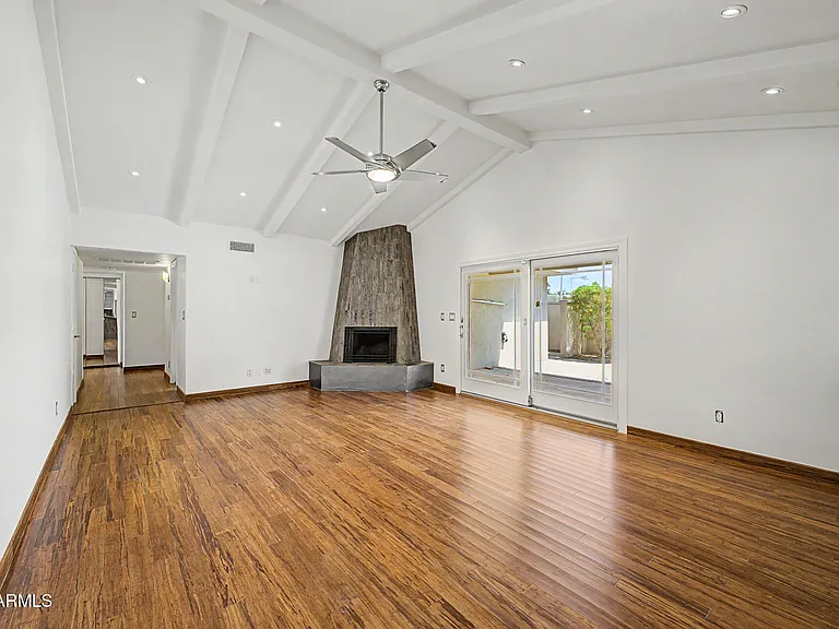 6133 E Mountain View Rd — Photo 11