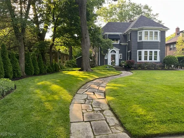 2299 Ardleigh Dr, Cleveland Heights, OH 44106