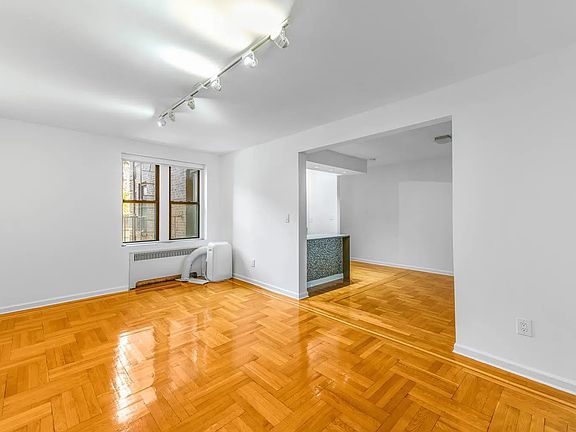 5th image of 4755 39th Pl APT 2A