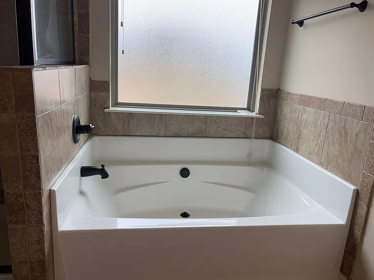 717 Porter Ln — Photo 12