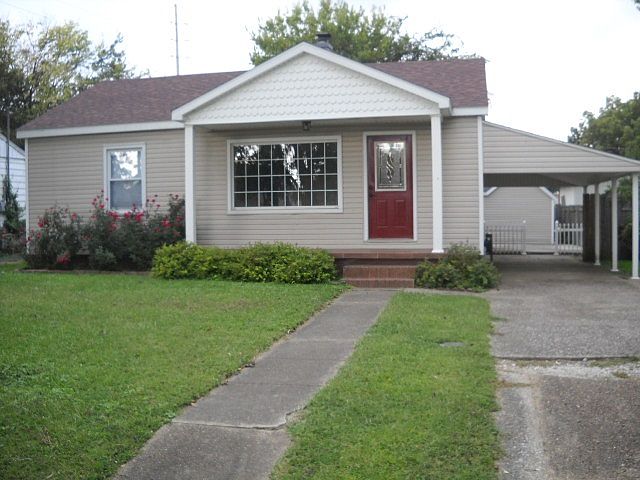 1st image of 704 Rosewood St