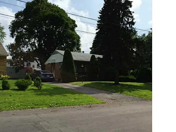 700 Coughlin Ave, Syracuse, NY 13206