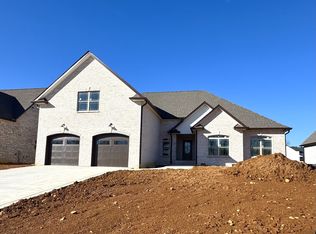 390 Young Ln, Pleasant View, TN 37146