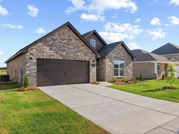 138 Hazel Pine Trl, Hazel Green, AL 35750