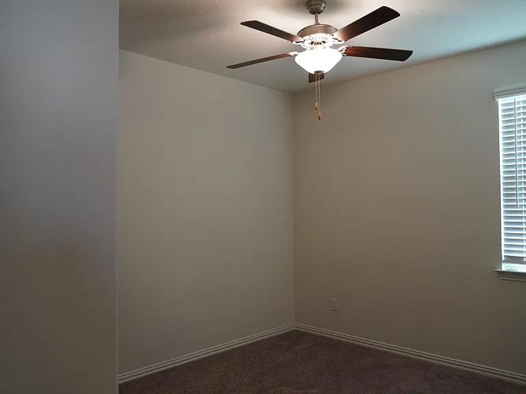 423 Pepperbark Ave — Photo 24