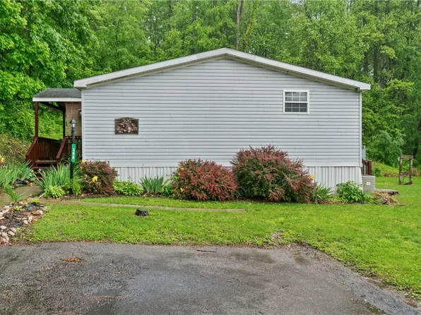 306 Evergreen Ct, Export, PA 15632