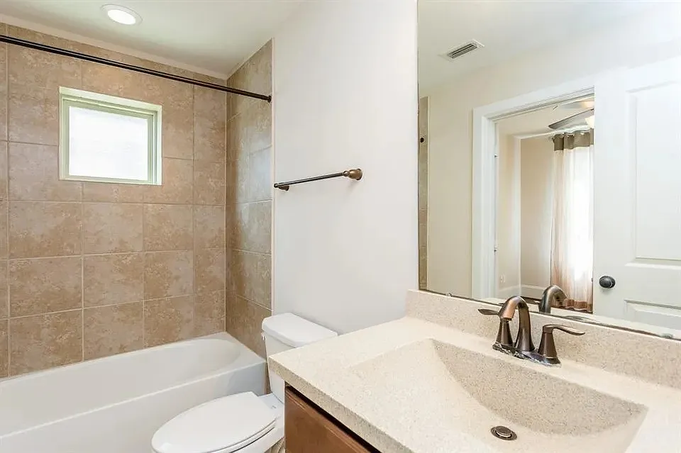1st floor bath room - 1110 W 7th St