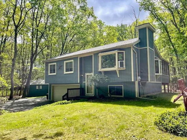 1422 Brian Ln, Effort, PA 18330