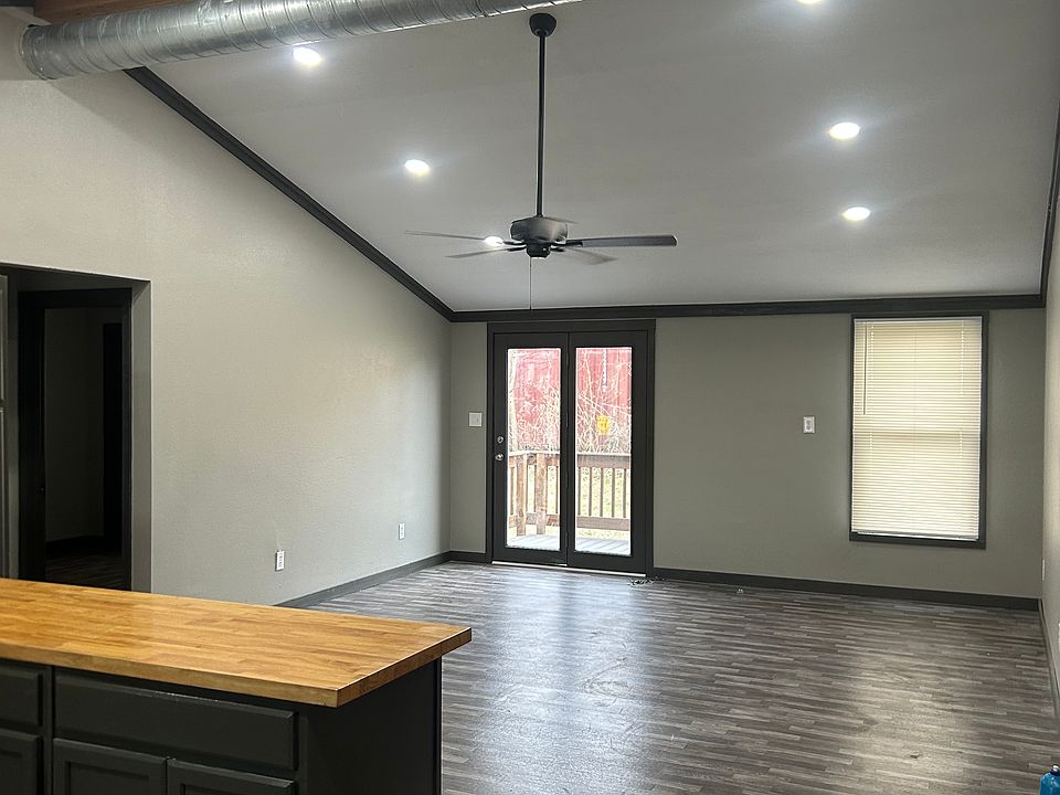 1st image of 3521 County Road 920 #1