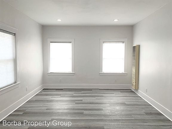 5th image of 2323 E 7th St APT 11