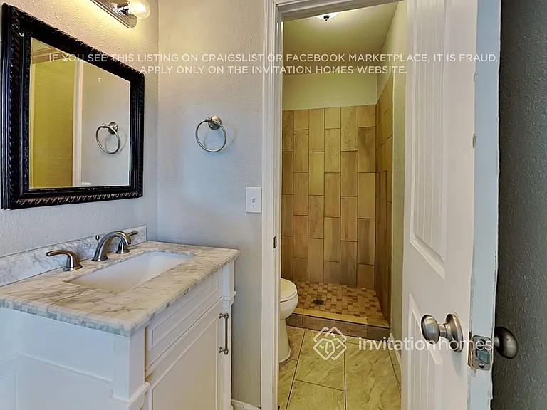 4143 N 74th Dr — Photo 11