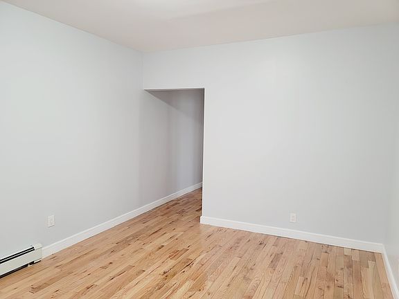 4th image of 153 Isabella Ave #1