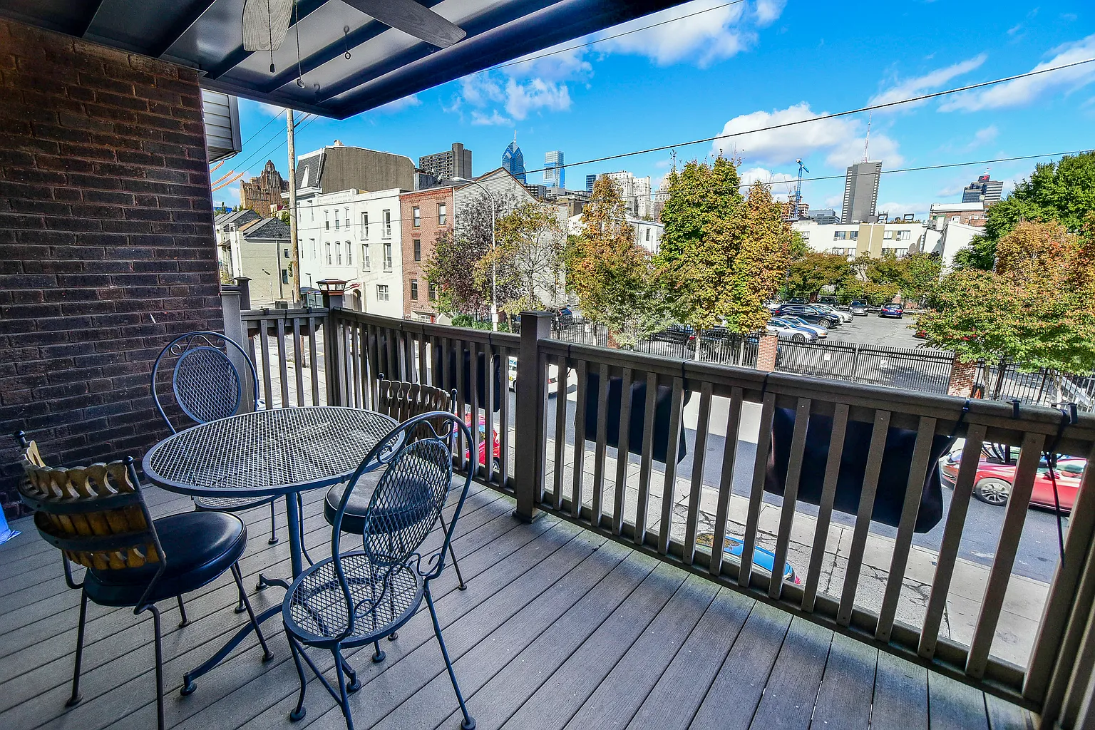 1126 Lombard St photo 1