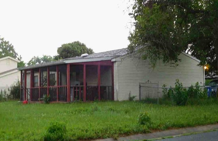 2nd image of 461 N Hyde Pl