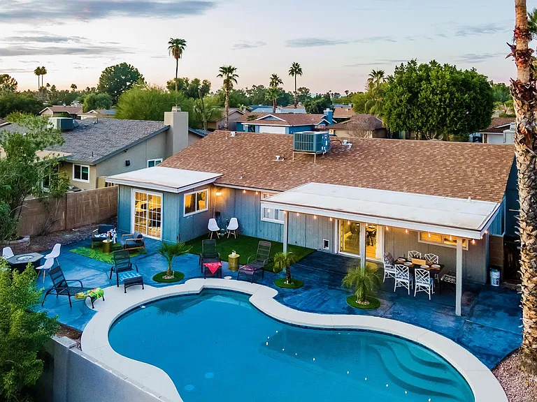 6915 E Sandra Ter — Photo 36