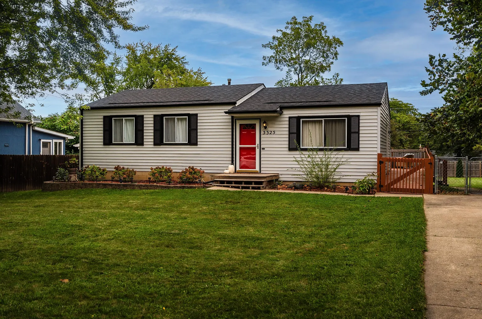 3325 La Salle Dr photo 1