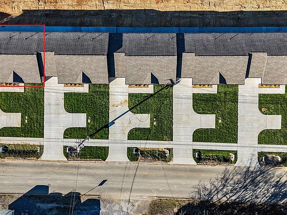4th image of 1521 Green Ln Lot 45