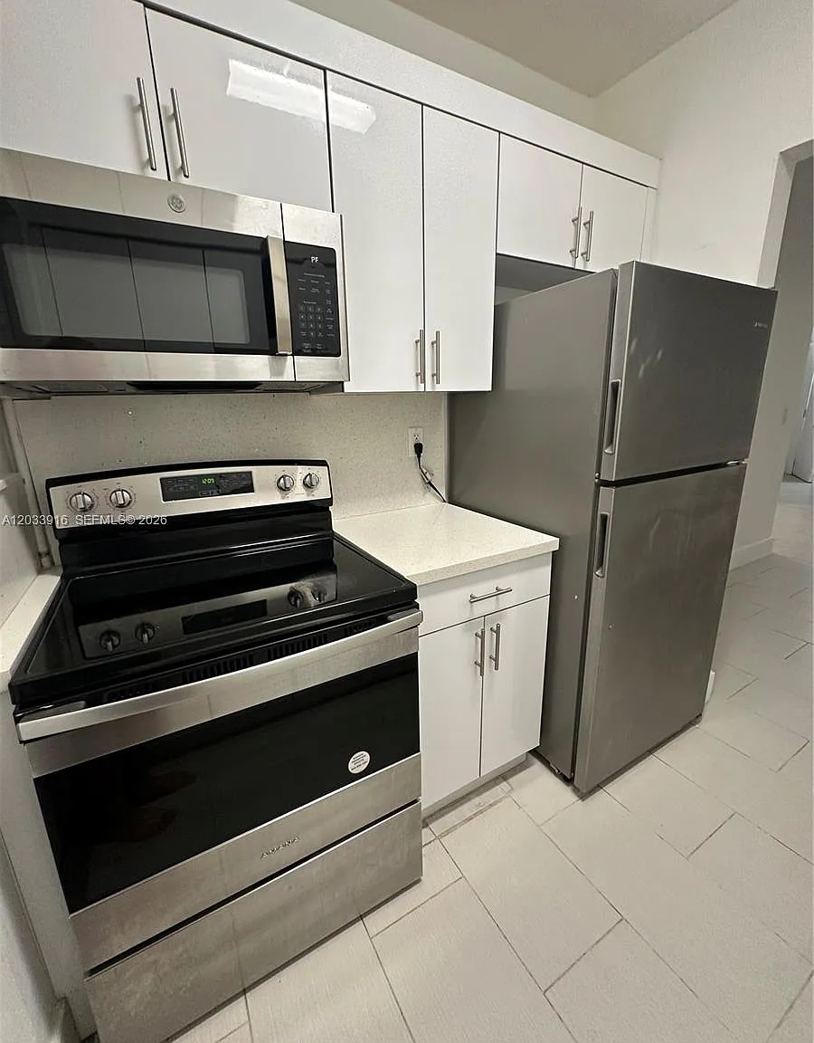 Biscayne Bch Sub — Photo 4
