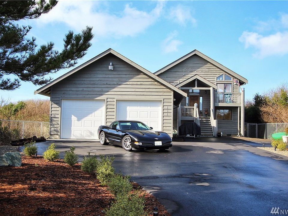1st image of 151 Sand Dune Ave NW