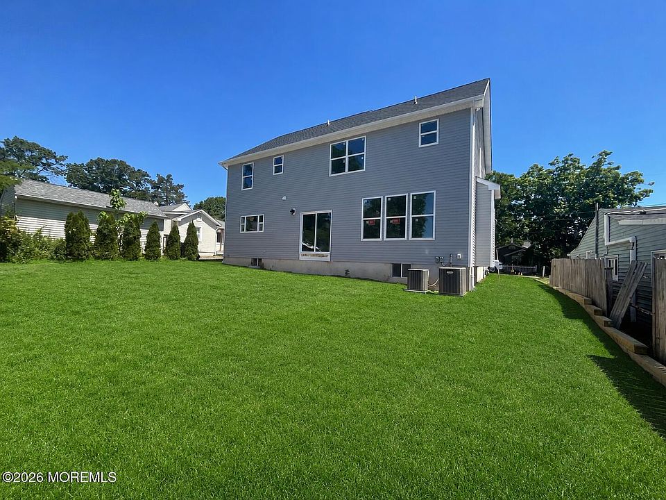 2nd image of 510 4th Avenue