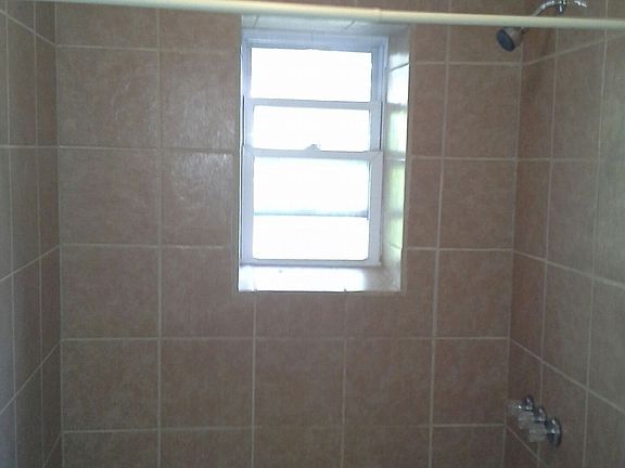 3rd image of 40 102nd St APT 9