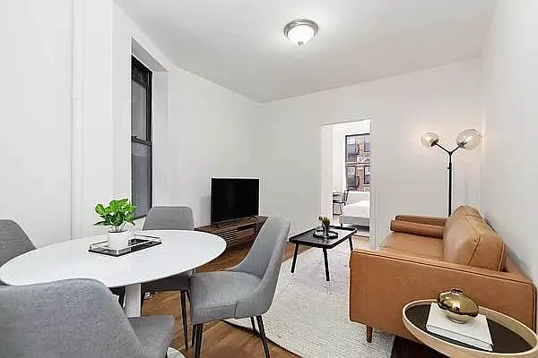 Rented by Jonis Realty | media 1