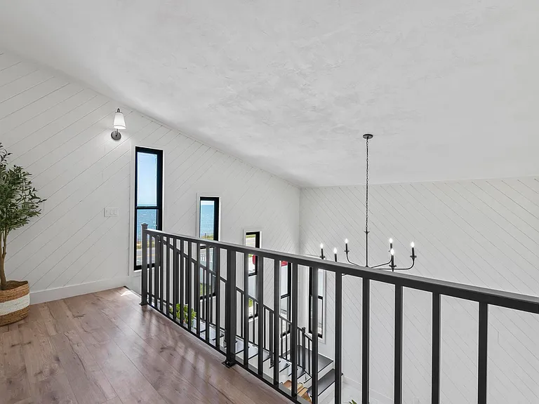 1604 S Oceanshore Blvd — Photo 19