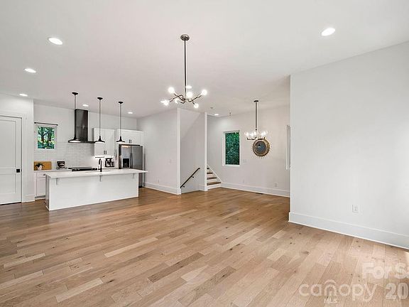 4th image of 1004 Margaret Brown St #D