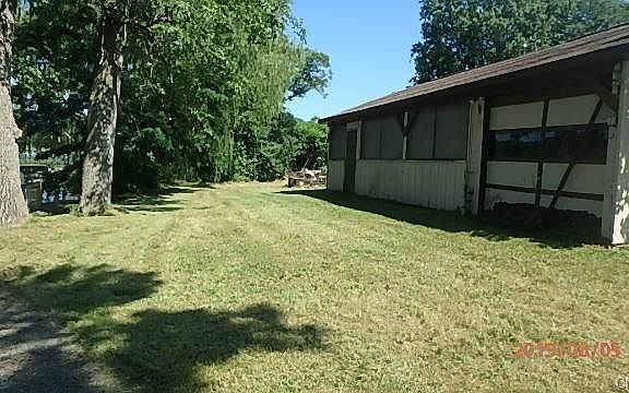 3rd image of 99 Hunter Dr