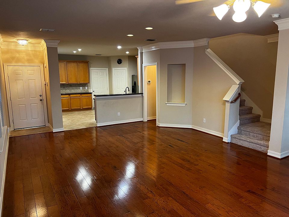 1st image of 2332 Throckmorton St Unit B