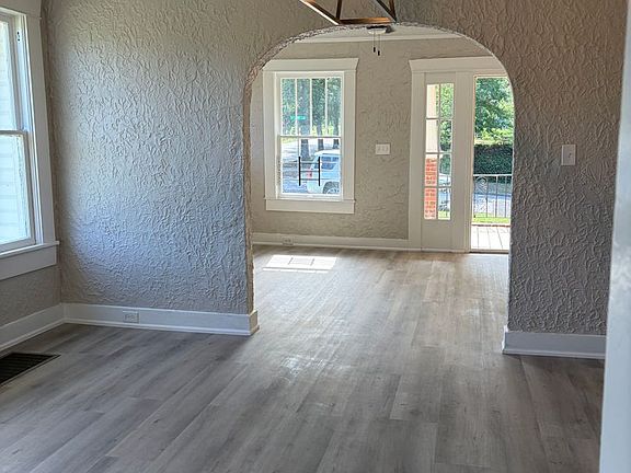 3rd image of 8044 5th Ave S