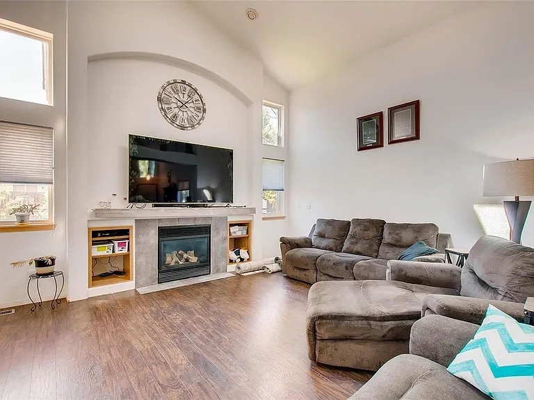 6286 Stagecoach Ave — Photo 5