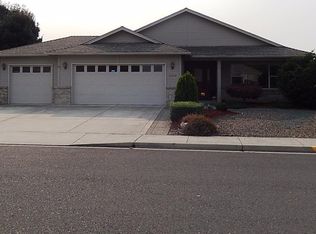 2598 Rabun Way, Central Pt, OR 97502