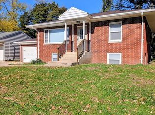 1006 12th St NE, Mason City, IA 50401